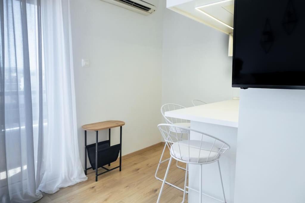 Cozy Studio In The Heart Of City Komotiní Luaran gambar
